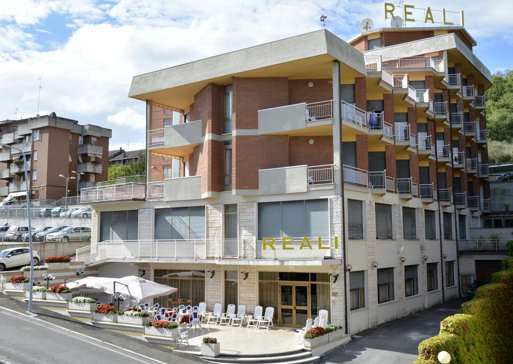Hotel Reali تْشيانشانو  تيرمي المظهر الخارجي الصورة