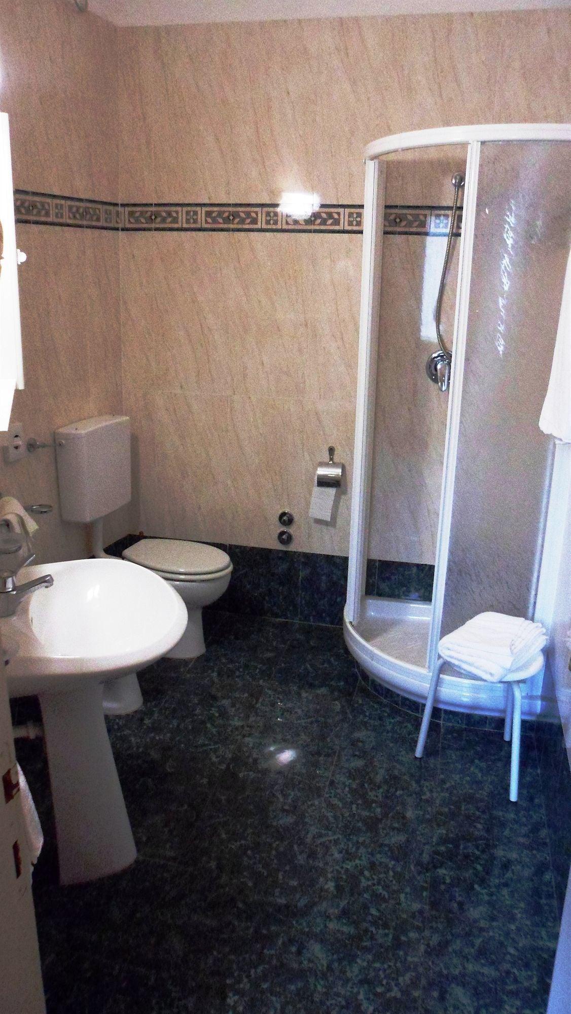 Hotel Reali تْشيانشانو  تيرمي المظهر الخارجي الصورة
